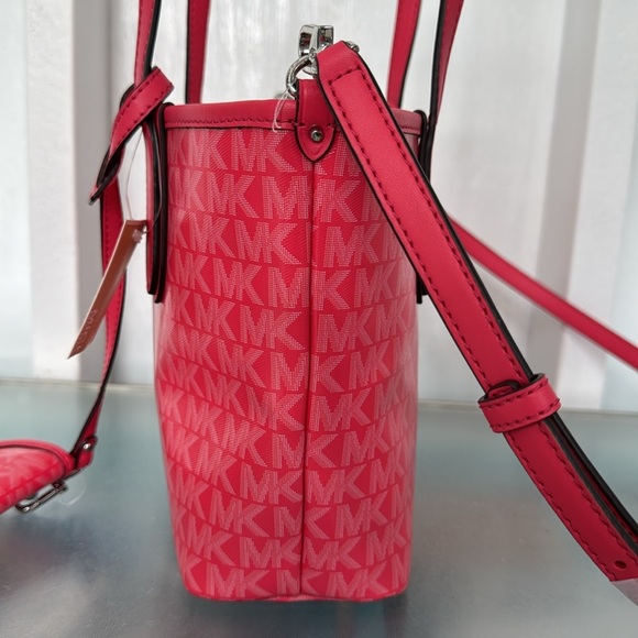 Michael Kors Bag Eliza XS East-West Tote & Wallet Set - Picture 4 of 17